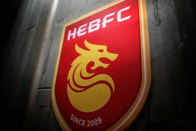 扎克瑞;莱维回归扮演的沙赞身穿战服现身